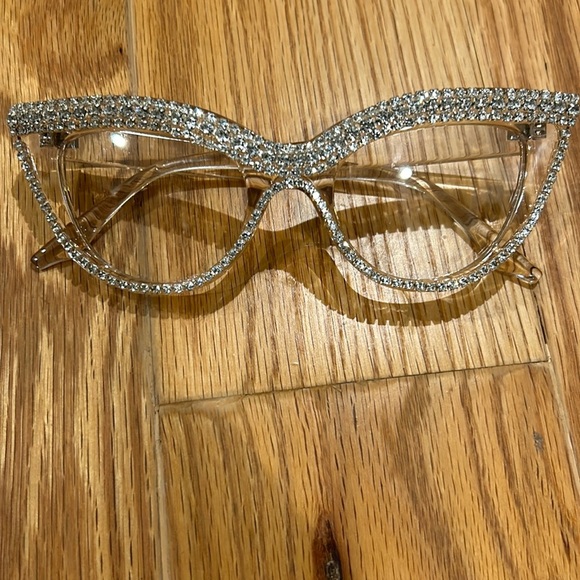 Clear Frame Rhinestone Cat Eyed Glasses - Picture 2 of 4